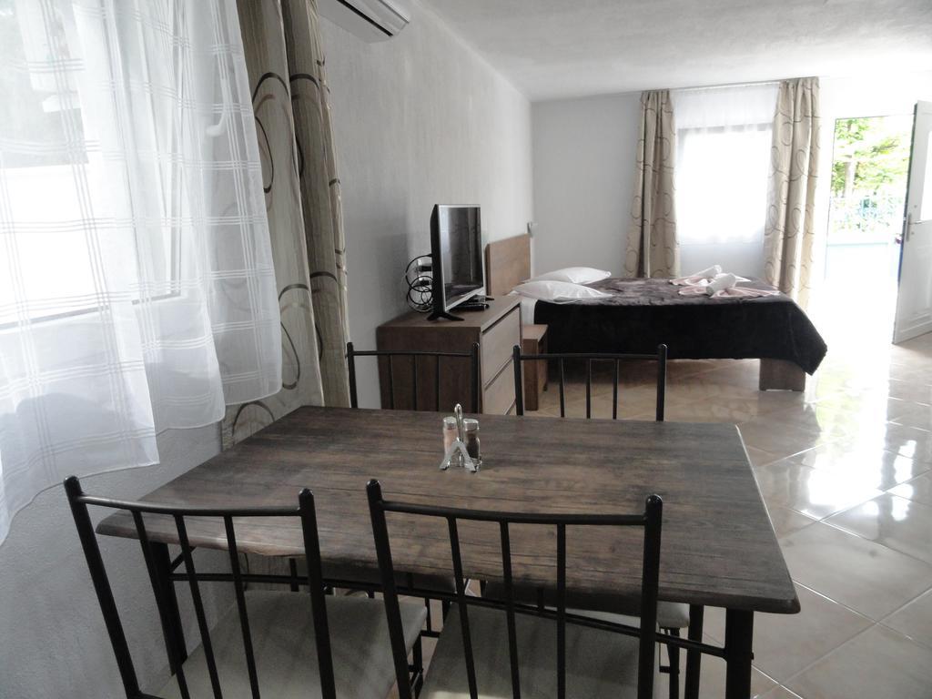 Delfini House Apartment Asprovalta Bagian luar foto