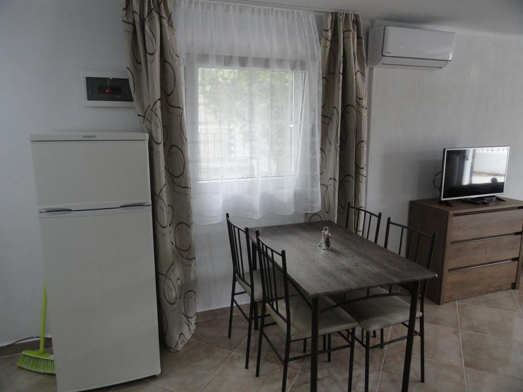 Delfini House Apartment Asprovalta Bagian luar foto