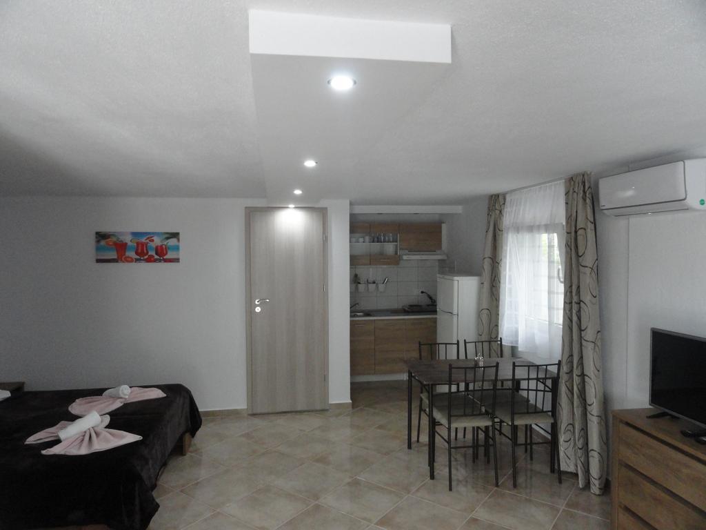 Delfini House Apartment Asprovalta Bagian luar foto